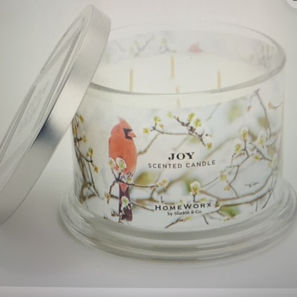 Homeworx Slatkin & Co Red Cardinal Pedestal with 18 oz Joy Candle/ New in Box - Picture 4 of 8